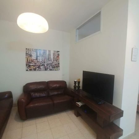 Lovely Apartment Premium Location Ramat Gan Exteriör bild